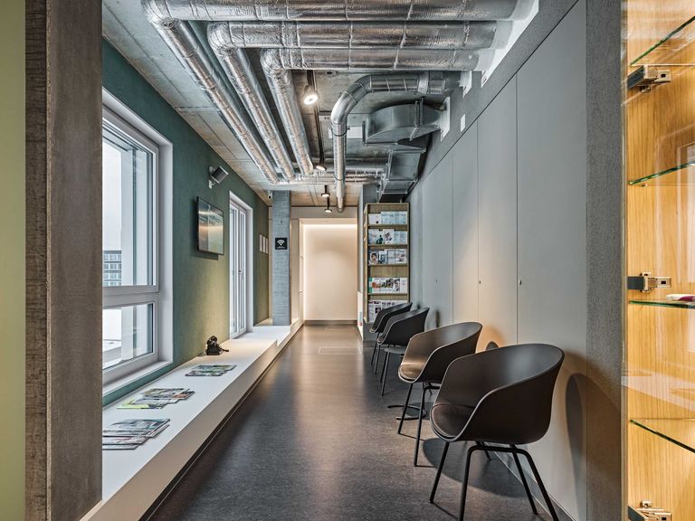 Treatment rooms at the Züri Zahni dental practice in Glattpark – image 6