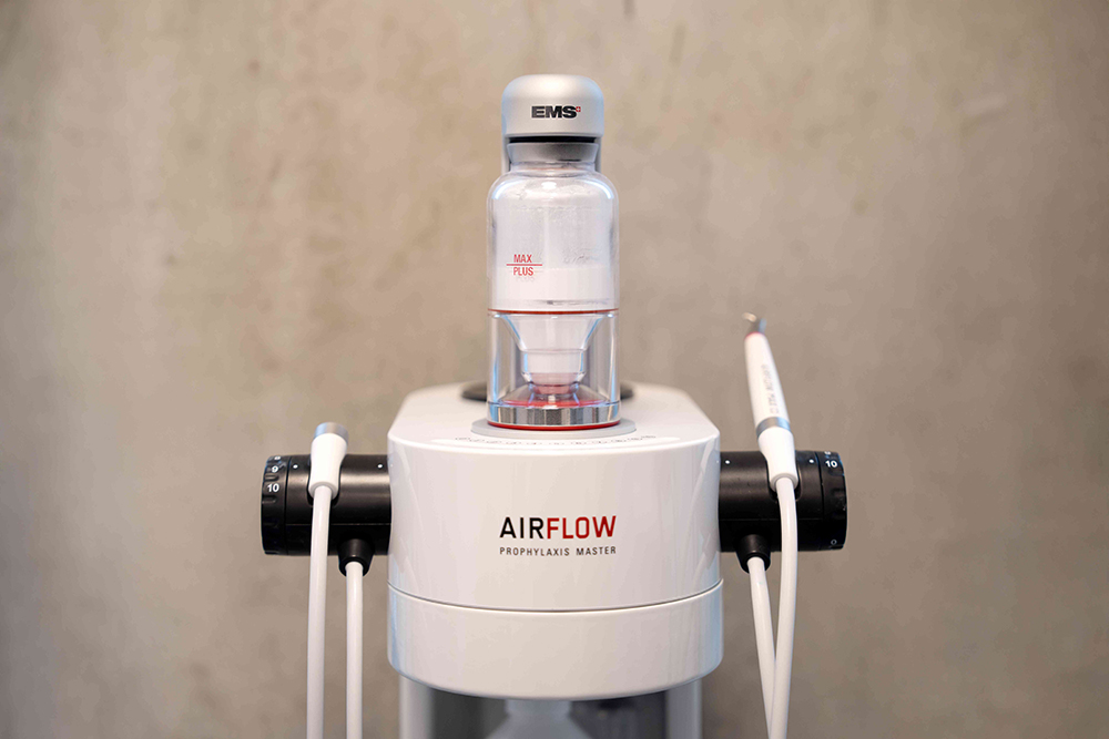 AIRFLOW Prophylaxis Master – Pulverstrahlgerät zur schonenden Zahnreinigung